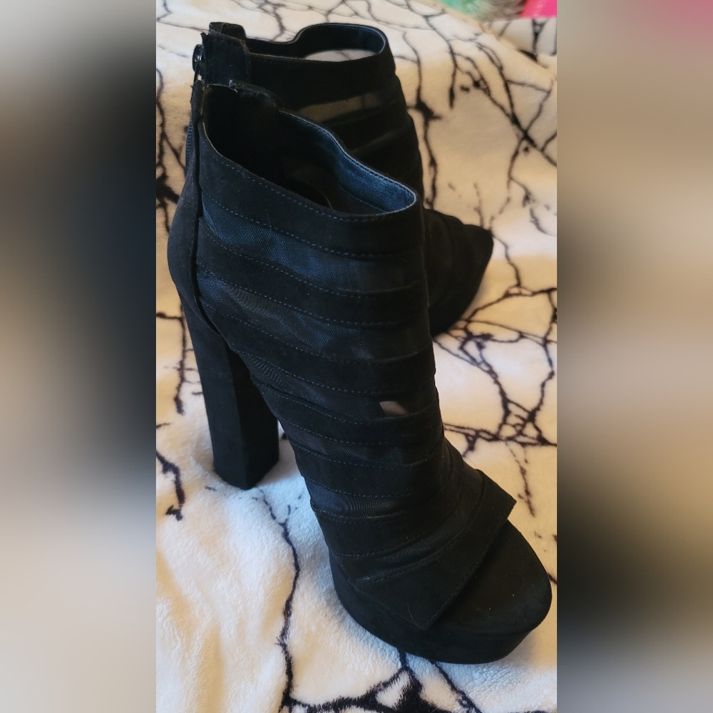 Chic Black Open Toe Platform Ankle Booties, Size 9